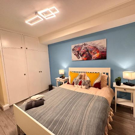 Posh 2-Bedroom, Living Room, Kitchen & 1.5 Bathroom Londra Esterno foto
